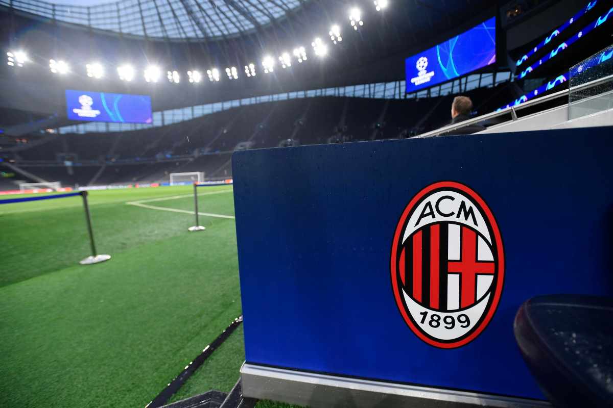 I bianconeri lo acquistano dal Milan