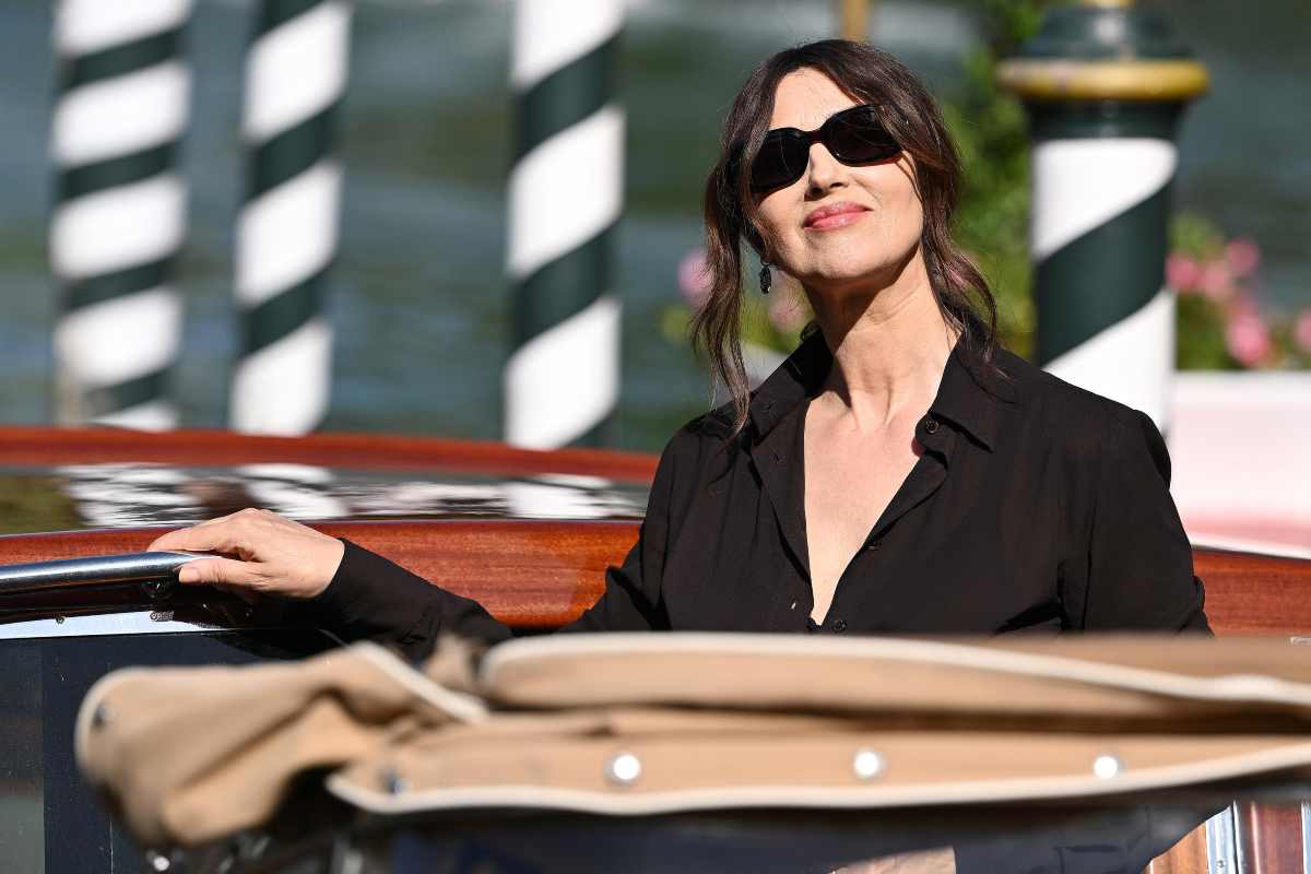 Monica Bellucci infiamma i social