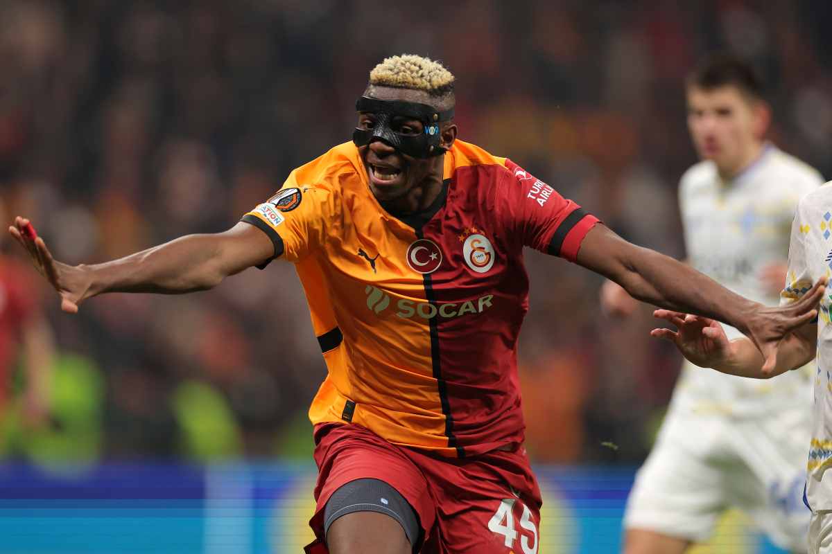Osimhen in azione